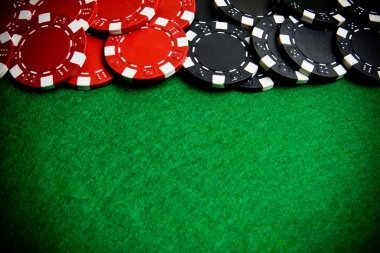 Live-dealer tables and Aviator crash game on macantogel slot